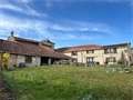 Maison située en campagne à la vente